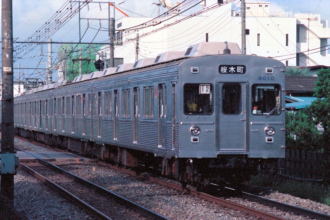 東急線､懐かしい｢ギラギラのステンレス車｣時代 緑の旧型車が活躍､非