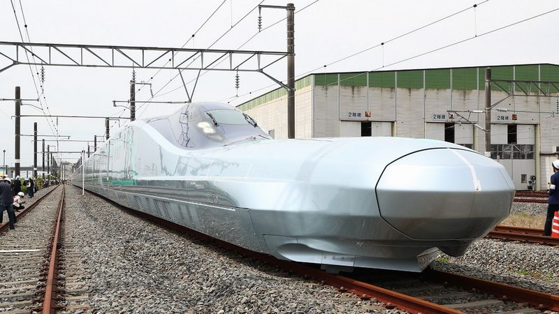 時速400kmに挑むJR東｢次世代新幹線｣の全貌 両端で違う｢顔｣､窓が