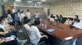 上海で行われた、日本の高校に留学するための試験を受けに集まった中国の若者（写真：楽商ジャパン提供）