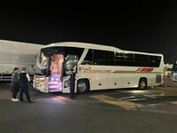 寝返りできる？日本初｢寝台夜行バス｣の乗り心地　ベッドから這い出るときはリンボーダンス