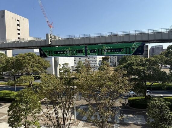 千葉都市モノレール 走行シーン