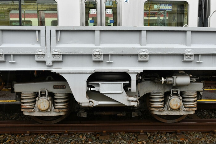 台車は更新工事によって1500形のものへと交換された
