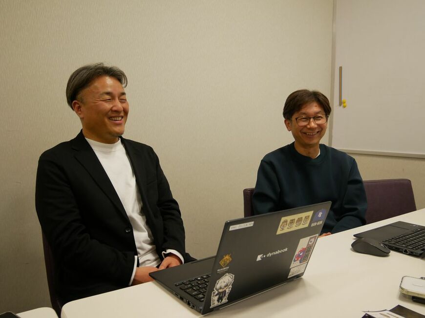 生駒隧道プロジェクトを立ち上げた音川峰行さん（左）と、上司の中室淳二さん（写真：筆者撮影）