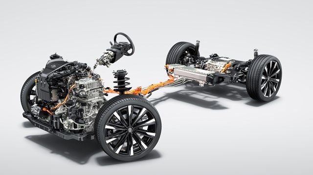 トヨタ「クラウン（クロスオーバー）」（写真：トヨタ自動車）