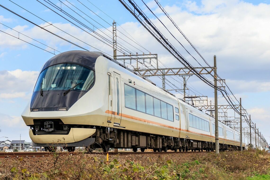 近鉄特急アーバンライナーは大阪と名古屋を結ぶ（撮影：鼠入昌史）