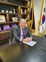 廉泰齋大総長は高麗大学総長を経て現職。韓国では行政、デジタル界でも重鎮としても知られる（写真:筆者提供）