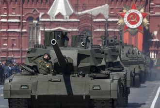 ロシアがシリア飛行場に戦車を配備
