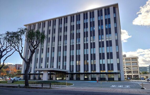 秋田地方裁判所