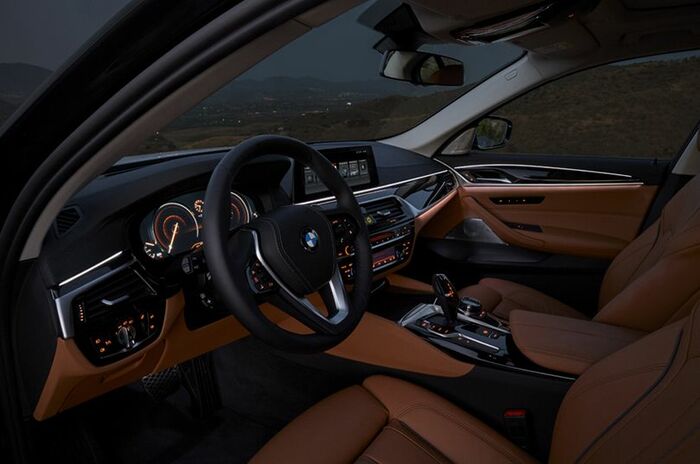 ビー・エム・ダブリュー 5シリーズ セダン｜BMW 5 Series Sedan