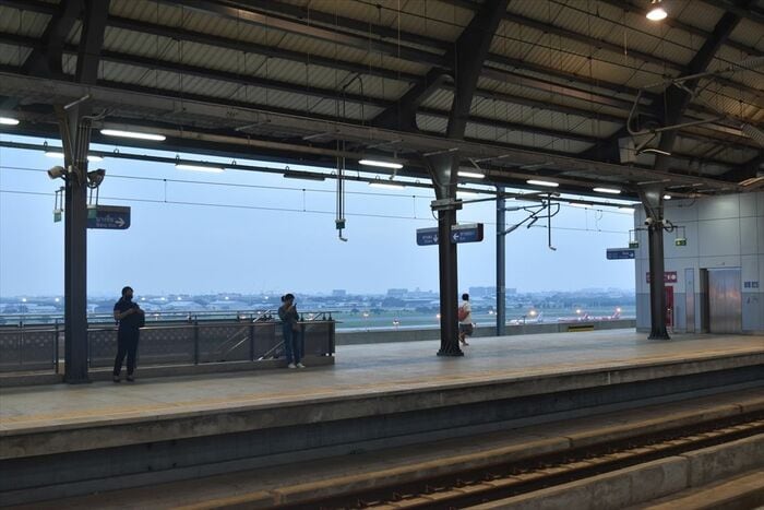 新ドンムアン駅のレッドラインホームからは