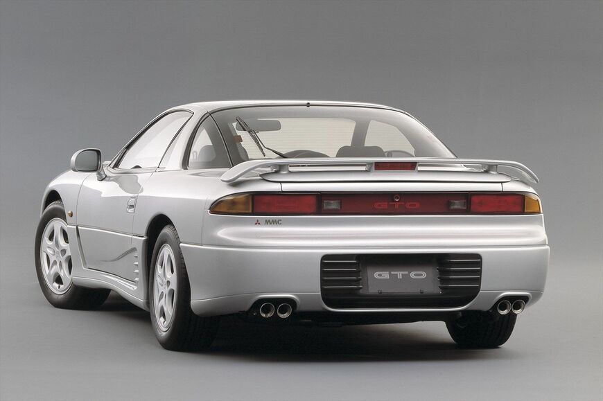 ボディサイズは全長4555mm×全幅1840mm×全高1285mmだった（写真：三菱自動車）