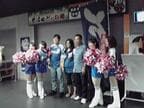 ゲーム終了後ファンとの撮影に応じるチア