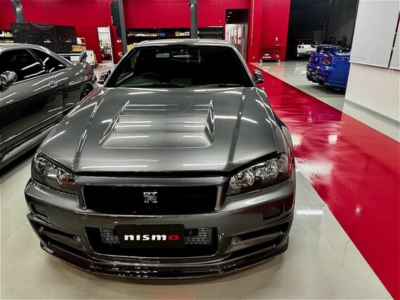 R34型スカイラインGT-R