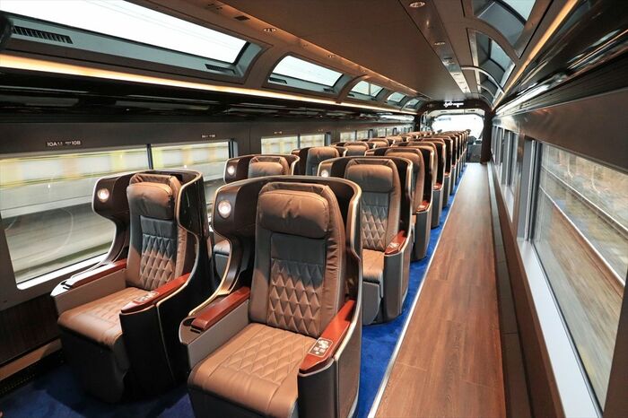 サフィール踊り子のプレミアムグリーン車