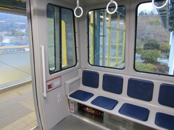 スカイレール車両の内部
