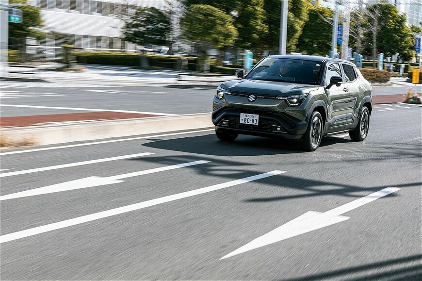 スズキの新型BEV「eビターラ」（写真：三木 宏章）
