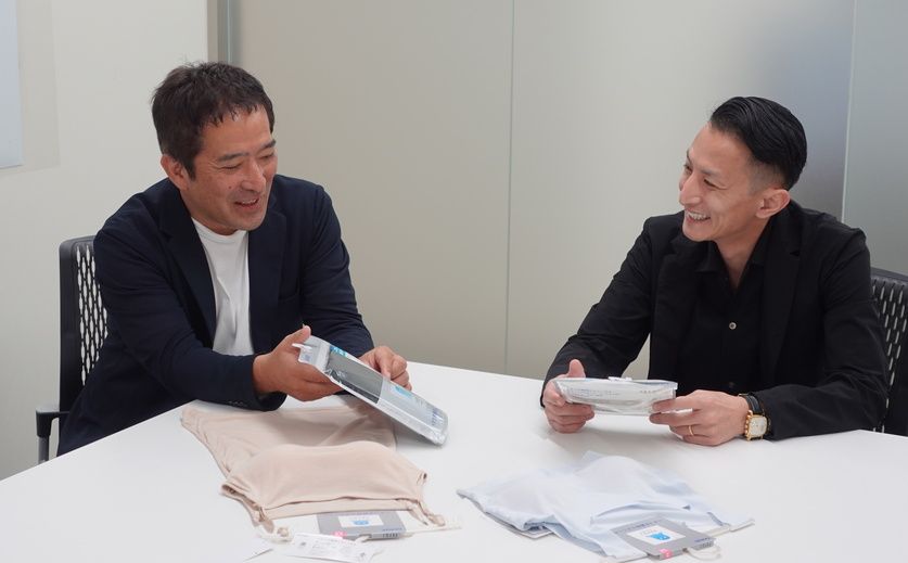 笑顔の藤本さんと日和さん