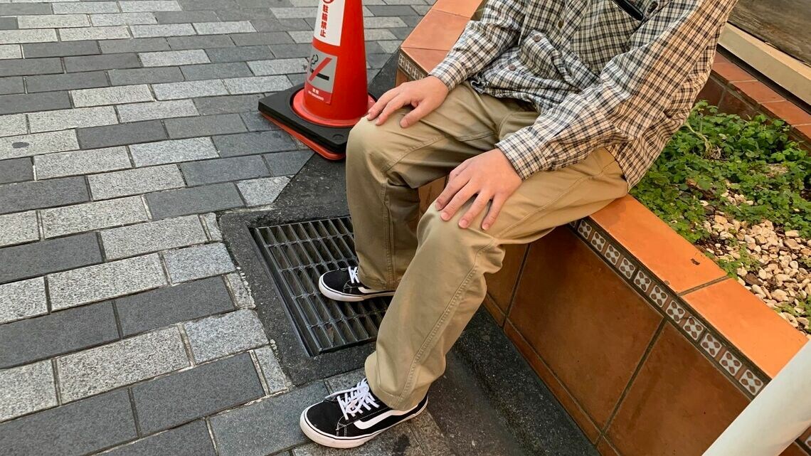 ハヤトさんは4時間近い取材の中でほとんど笑顔を見せることがなかった。「人と関わりたいという気持ちがあるなら、もう少し笑ってみては」というと、「芸人でもないのにですか……」と困惑された。たしかにとりあえず笑っとけ、というのは定型発達の発想かもしれない（筆者撮影）