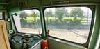 車内から見た湘南顔。運転席からの視界は広い