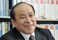 制度の主人公は国民、担い手としての自覚を--『介護保険の意味論』を書いた堤 修三氏(大阪大学大学院教授)に聞く