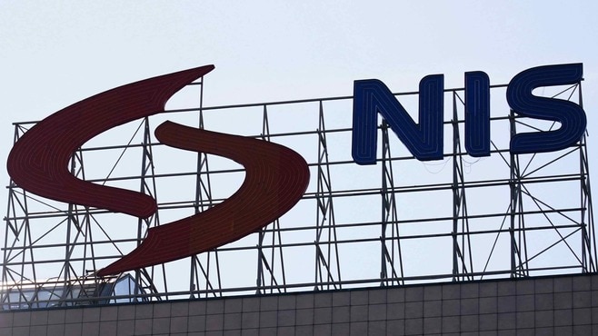 セルビアの石油大手に制裁を科すトランプの意図