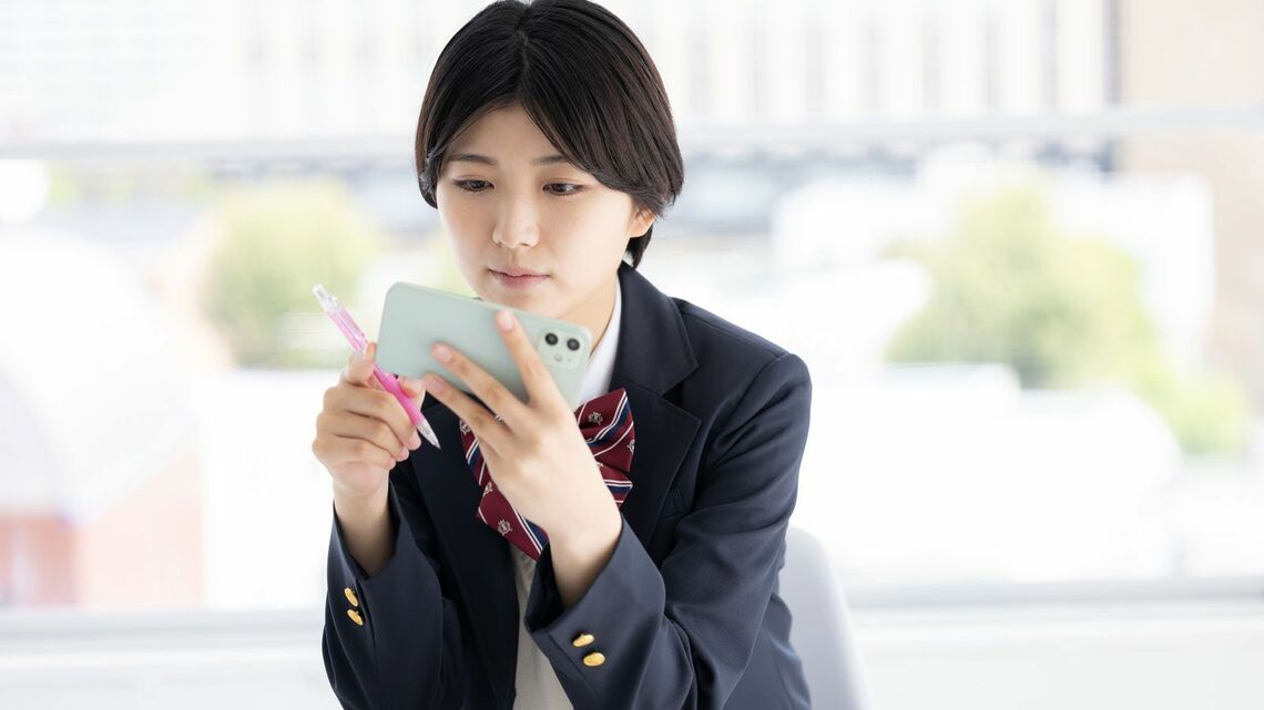 親世代とは全然違う価値観や慣習が広がっていることを理解する必要があります(写真:pearlinheart/PIXTA)