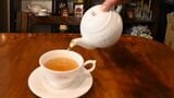 お茶を淹れる