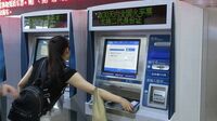 ニセ切符対策で進化､中国の鉄道｢現金レス｣ ｢窓口に殺到｣は昔の話､スマホで車内出前も