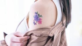 ｢三吉彩花のタトゥーに賛否｣｢大野智は長袖で隠し…｣ 文化の違いだけではない､芸能人のタトゥーが炎上する"残酷な心理"