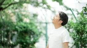 近所に樹木が平均より10本多いだけで､7歳の｢若返り｣に匹敵する効果？ 大規模調査が明かす自然と寿命の意外な関係