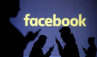 フェイスブック､200のアプリを利用停止に　