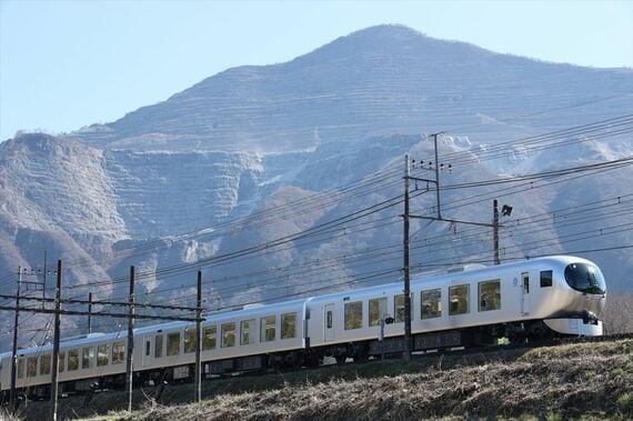 西武 ラビュー 001系