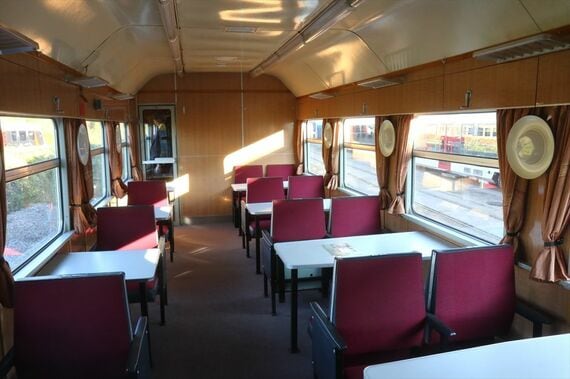 VT18.16 食堂車