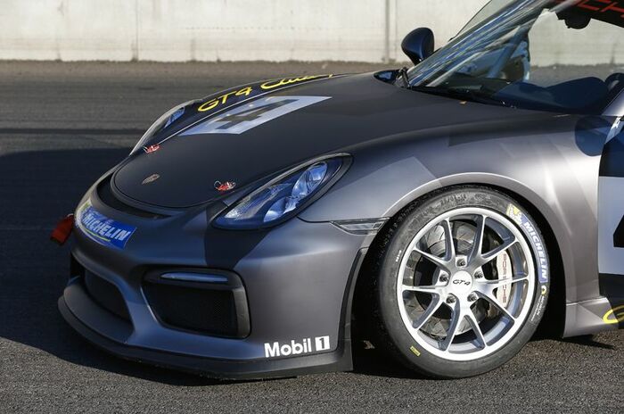 ポルシェ ケイマン GT4 クラブスポーツ｜Porsche Cayman GT4 Clubsport