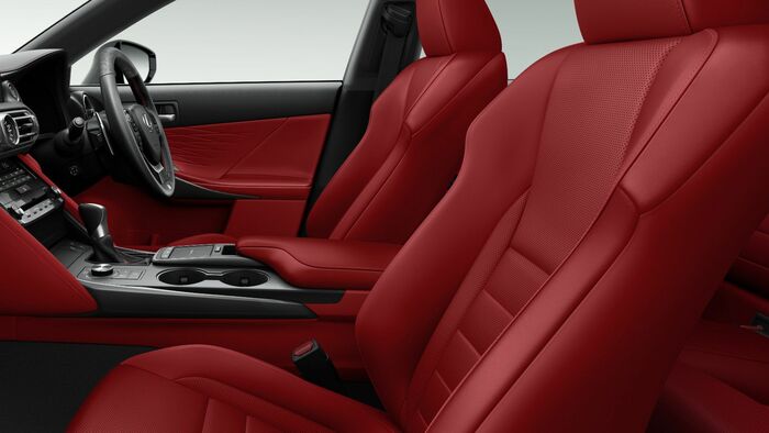 “F SPORT”専用本革スポーツシート