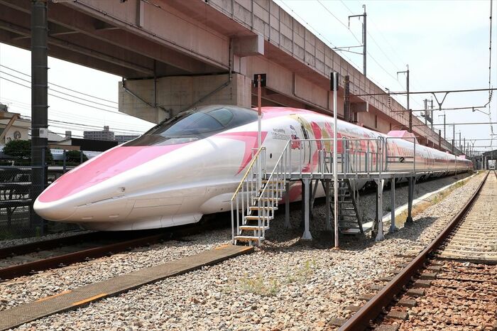 「ハローキティ新幹線」になった500系
