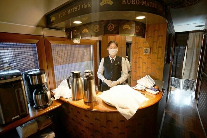 丹後くろまつ号のアテンダント