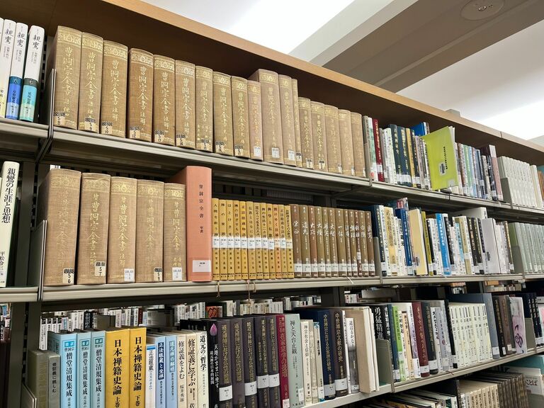 画像 | NHK『税金で買った本』のモデルとなった《全国2位の大学図書館
