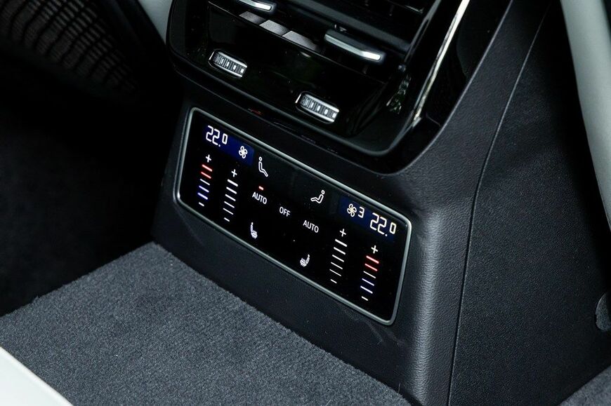アウディの新型「A6アバント」