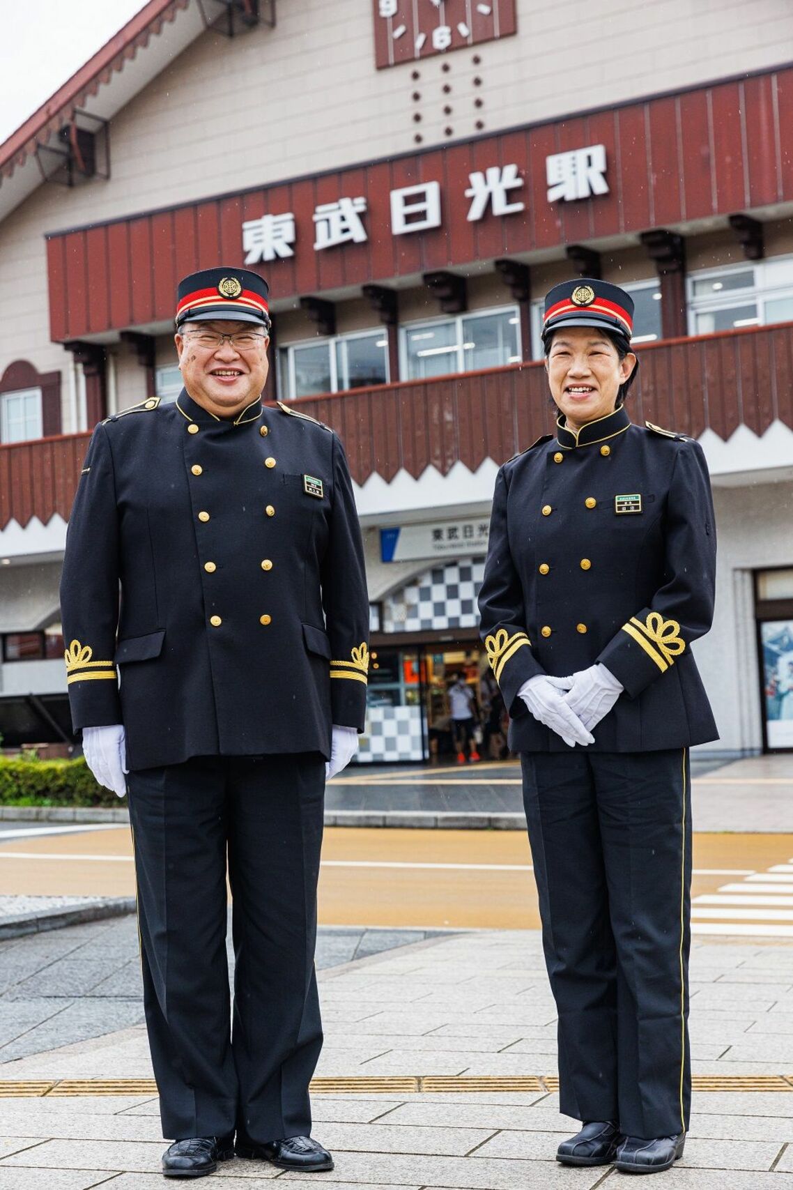 東武日光駅長と下今市駅長