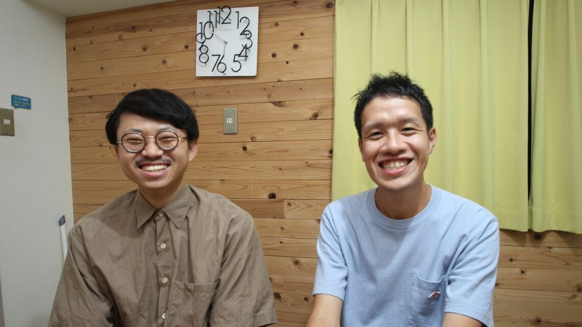 人気コンテンツ『ゆる言語学ラジオ』で言語学を解説する水野さん（左）と、プロデューサー的立場の堀元さん（右）（写真：筆者撮影）