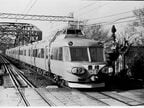 パノラマカー7500系。屋根上の「フロントアイ」がない時代だ