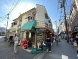 ネパール人経営の店