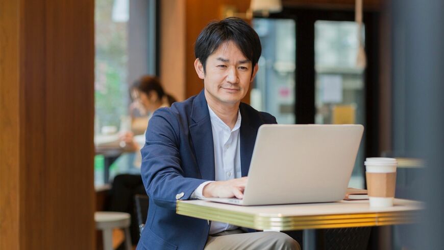 年収300万円、貯蓄0円でもFIREできる3ステップとは？（写真：Mills／PIXTA）