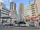  千葉県市川市から、なぜ百貨店が消えたのか…。写真は本八幡駅北口の様子（写真：筆者撮影）