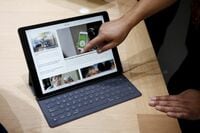 大型｢iPad Pro｣､日米など主要国で11日発売 12.9インチの高精細ディスプレイを搭載