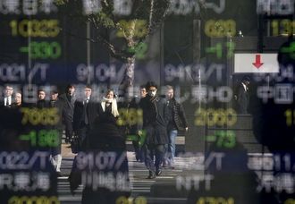 日経平均は3日ぶり反落､円安進行に一服感