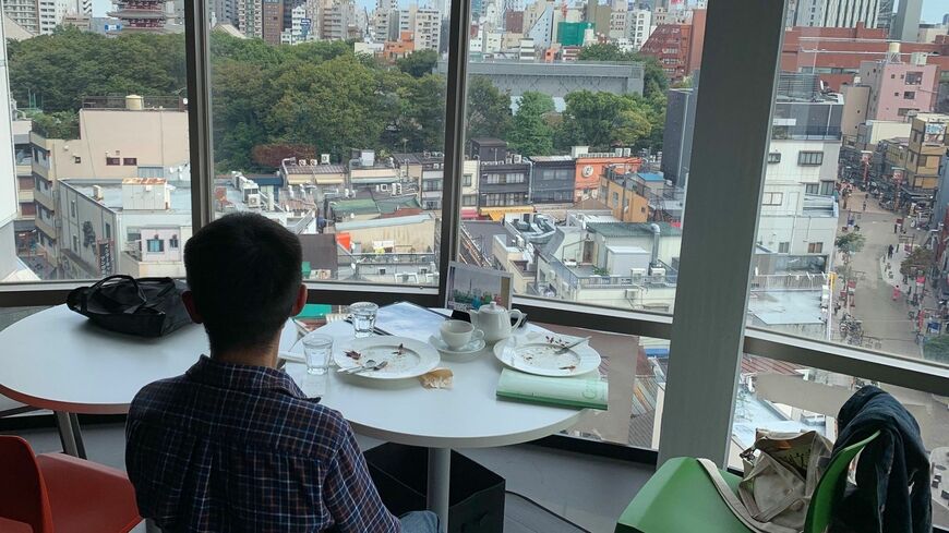 派遣切りに遭い、仕事を探して東海地方から大阪を経由して都内に来たイサムさん。一時は所持金も尽き、袋麺1日1食の生活が続いた（筆者撮影） 