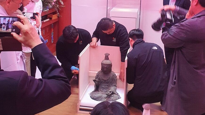 その後、業者の手によって梱包される（写真：筆者撮影）