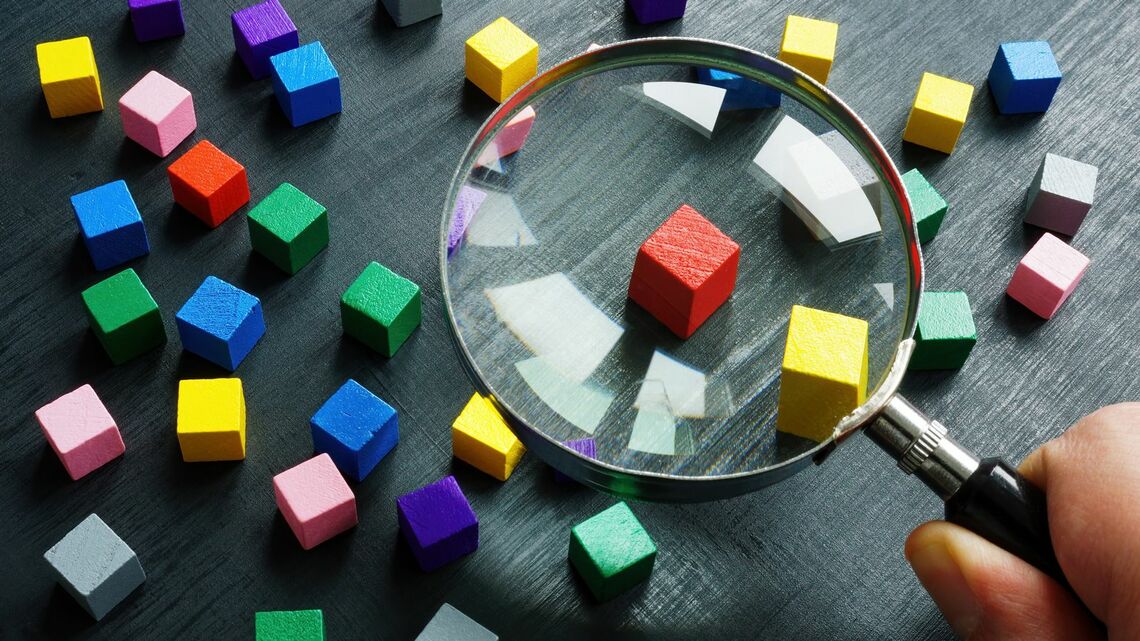 AIにはできない「選択という行為」と、自分が没頭できる選択をすることの大切さについて解説します（写真：designer491／PIXTA）